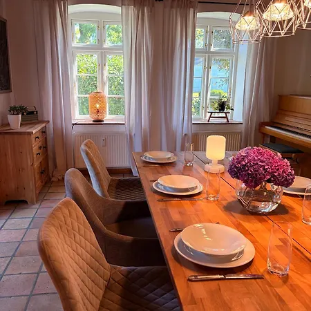 Tatil Evi Grosszuegiges Stadthaus Fuer 8 Personen Mit Kachelofen & 2 Terrassen *
