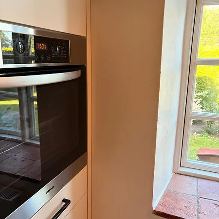 Tatil Evi Grosszuegiges Stadthaus Fuer 8 Personen Mit Kachelofen & 2 Terrassen Niebüll